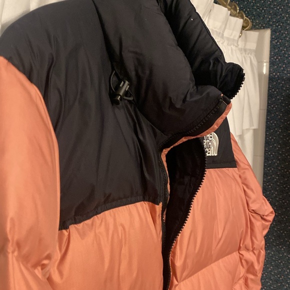 Northface Nuptse - Picture 12 of 12